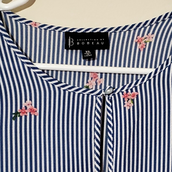 B Collection by Bobeau - Women's Blouse - Picture 4 of 4